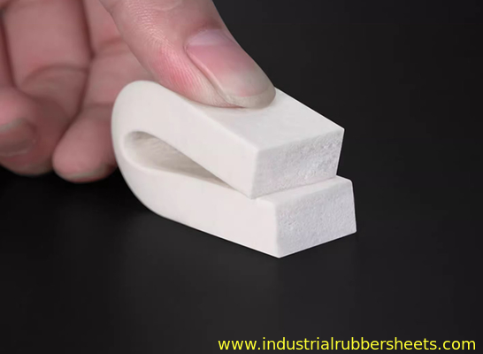 Extrusión con esponja de silicona para ambientes de alta temperatura y buena resistencia al desgaste Resistencia a la tracción 100-200psi