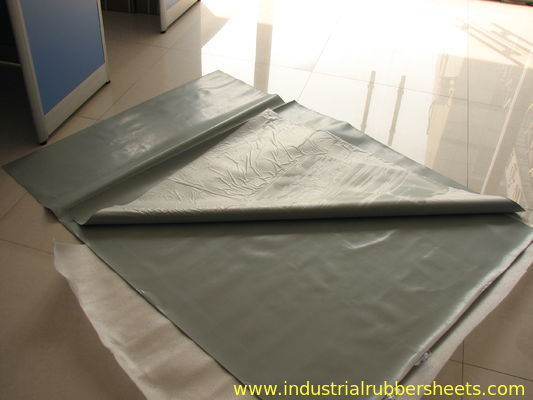 Capa de caucho industrial de alargamiento del 350% con superficie lisa de 1,0 a 20 m de longitud